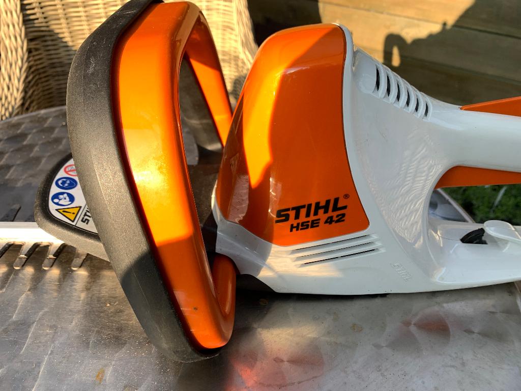 Stihl Heggenschaar HSE 42 (Nieuw), Ophalen of Verzenden, Zo goed als nieuw, Elektrisch, Stihl