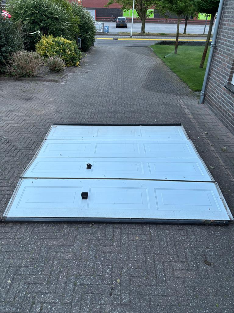 Garagedeur 229x218 cm (excl. afstandsbediening), Ophalen, Gebruikt, Garagedeur, 120 cm of meer