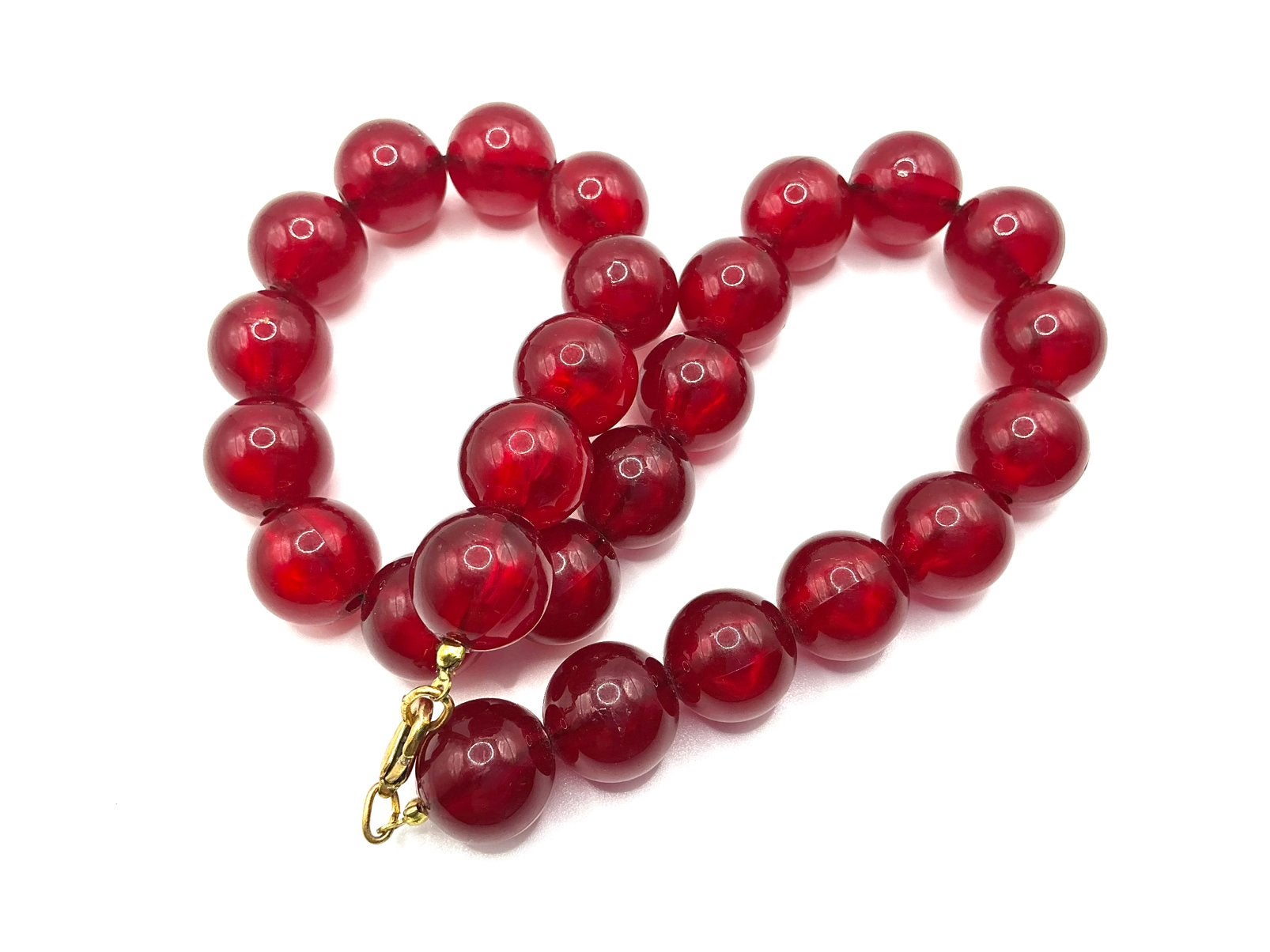 Vintage ketting doorschijnende kersenrode kralen Bakeliet?, Verzenden, Overige materialen, Ketting