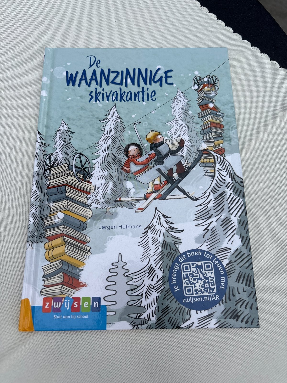 De Waanzinnige Skivakantie - Jørgen Hofmans, Ophalen of Verzenden, Zo goed als nieuw, Fictie algemeen