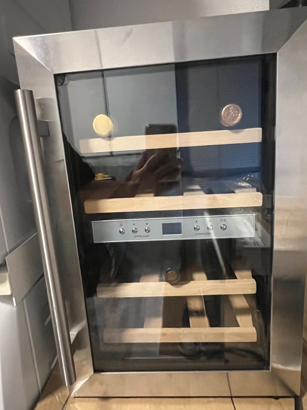 Wijnklimaatkast, 2 zones, Ophalen, Minder dan 75 liter, Zonder vriesvak, Gebruikt