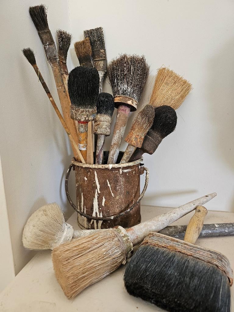 Stoere grote oude schilderskwasten / kwast schilderskwast, Antiek en Kunst, Curiosa en Brocante, Ophalen of Verzenden