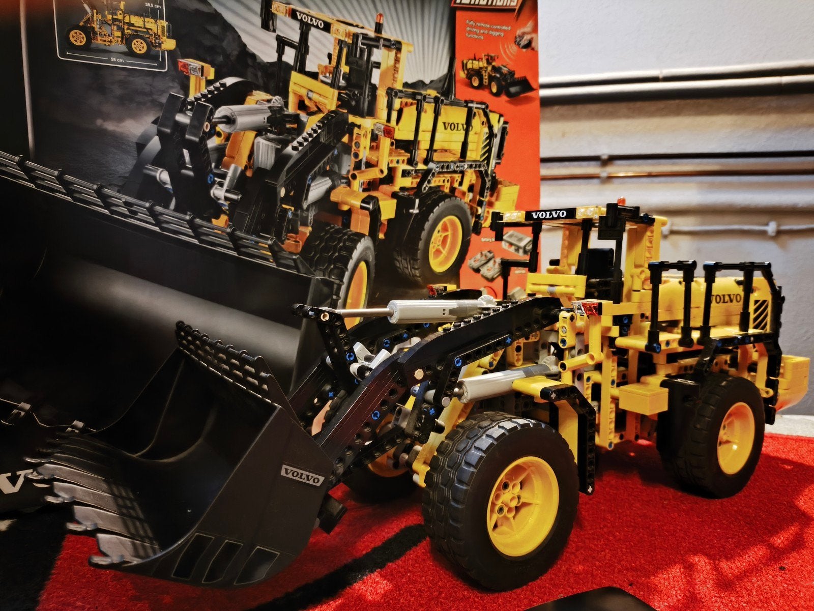 Lego Technic 42030, Ophalen, Compleet, Lego, Zo goed als nieuw