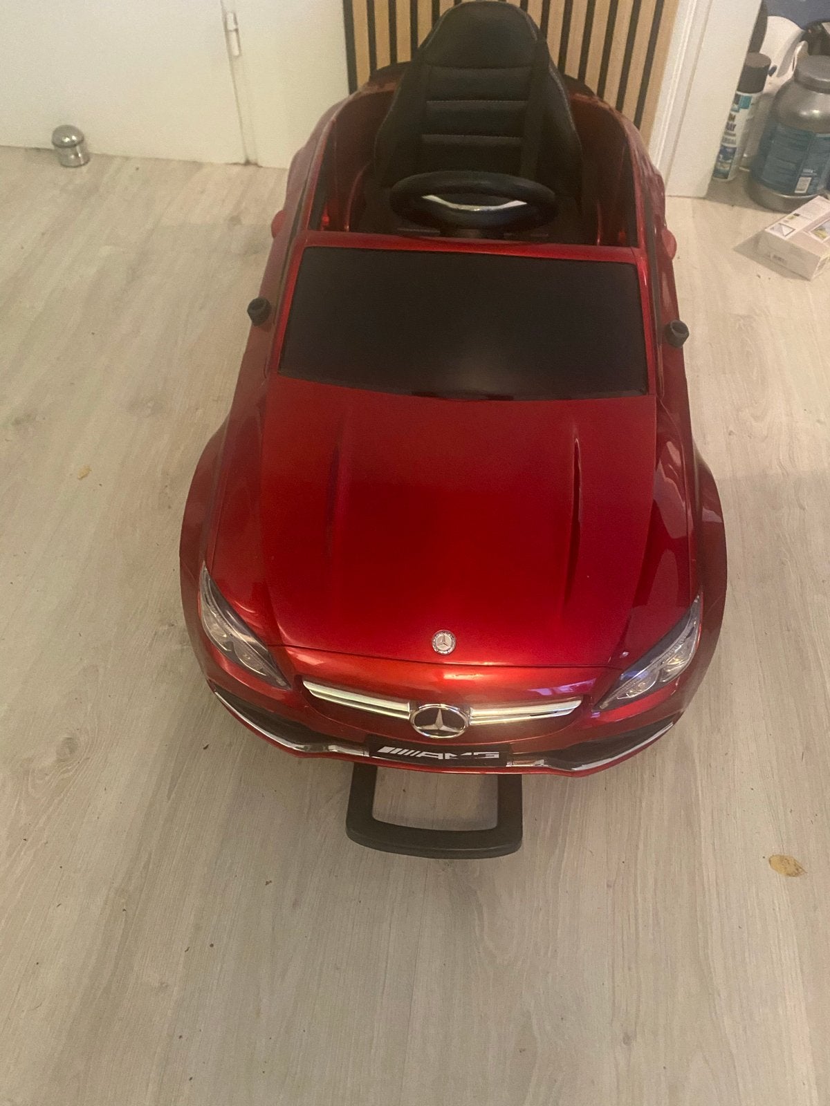 Elektrische kinderauto Mercedes-Benz AMG C 63 rood, Ophalen, Gebruikt