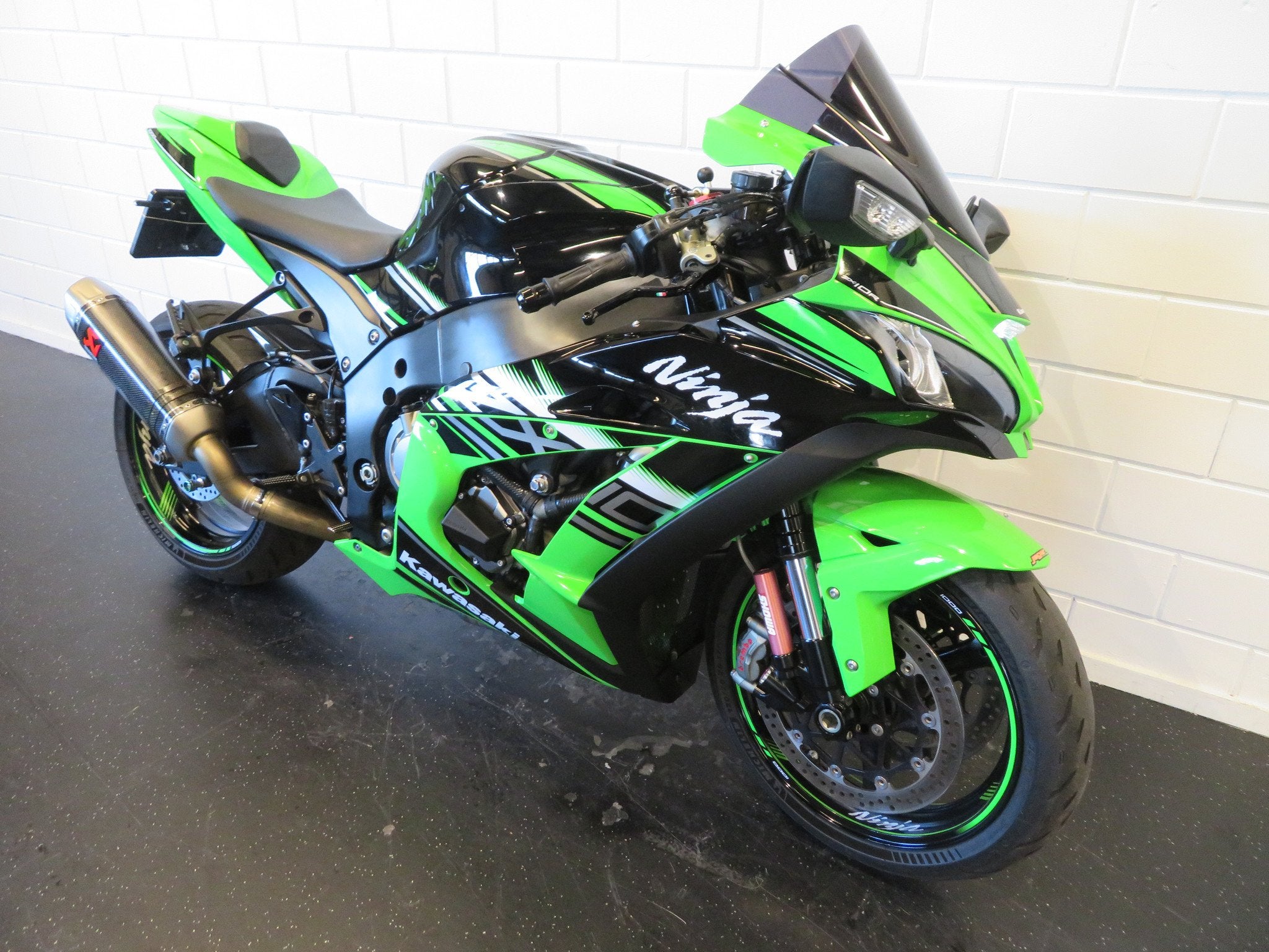 Kawasaki ZX 10 ZX10 ZX10R AKRA (bj 2016), Motoren, Motoren | Kawasaki, Bedrijf, Super Sport