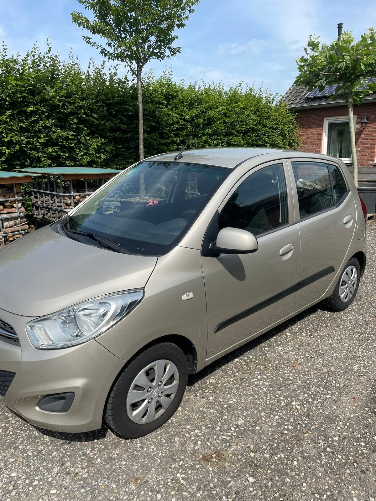 Hyundai i10 1.1 I 5DR 2012 Beige, Auto's, Hyundai, Particulier, i10, Airbags, Elektrische ramen, USB, Benzine, B, Hatchback, Handgeschakeld
