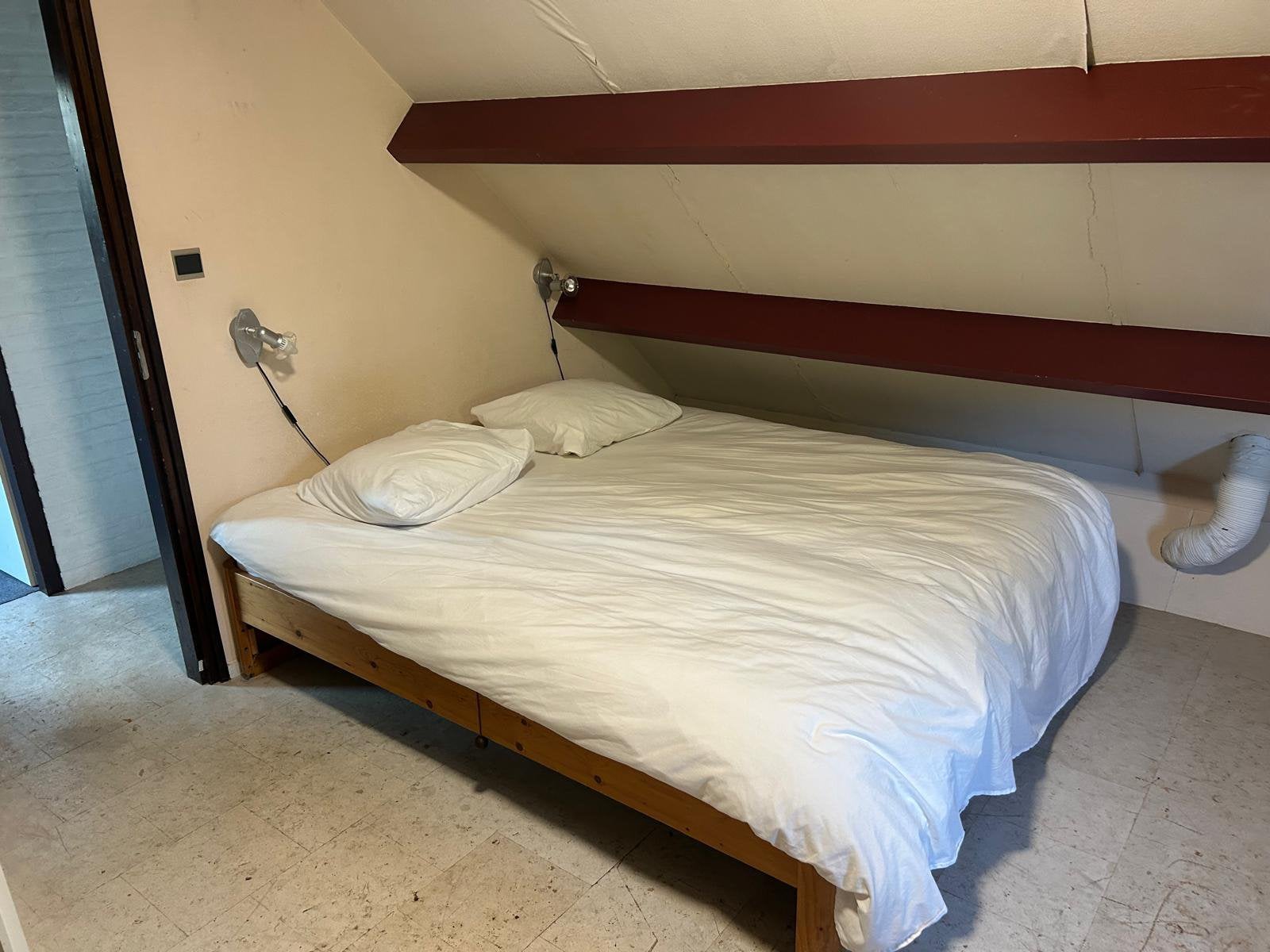 Houten bedframe met Auping bodem