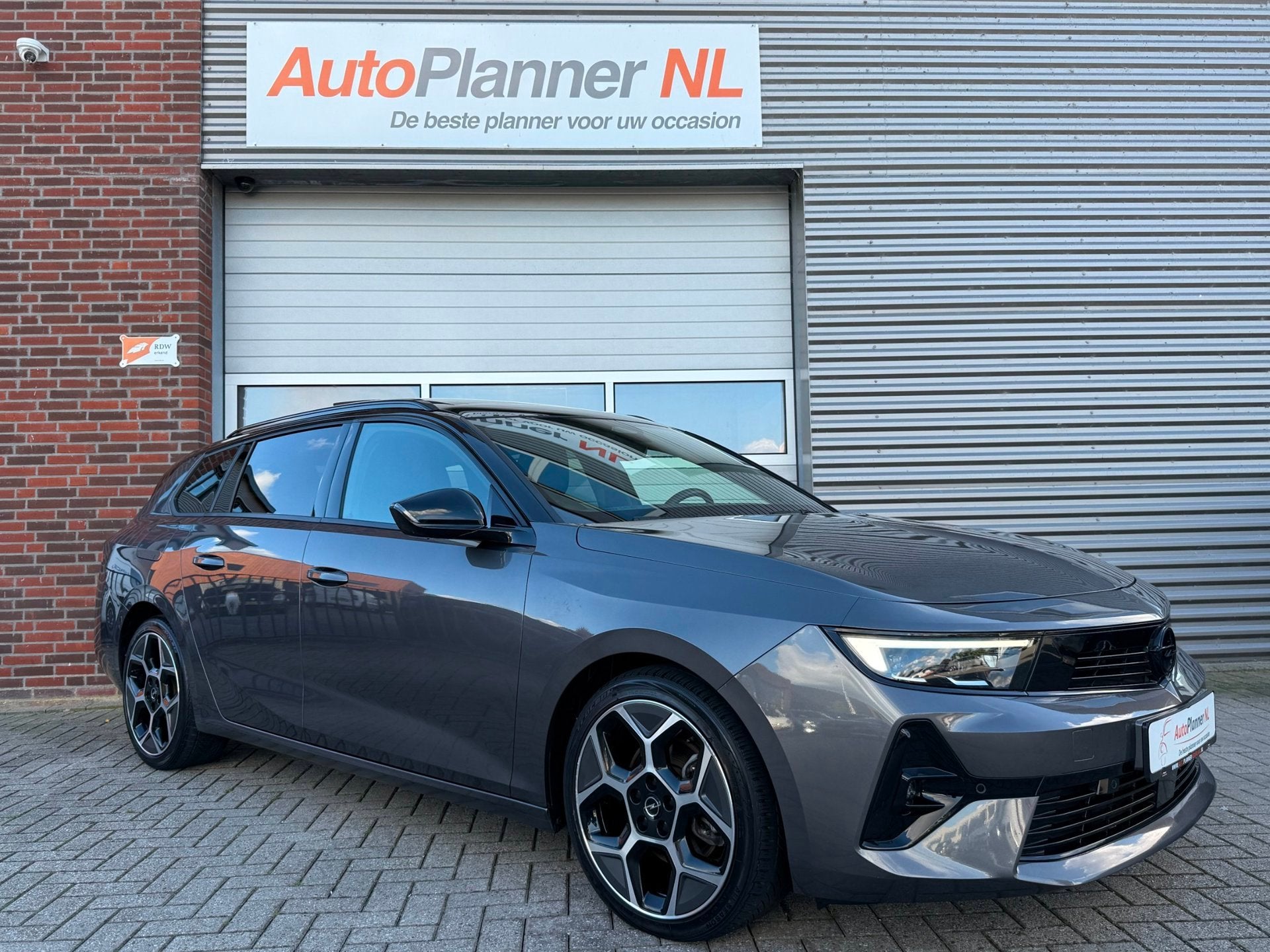 Opel Astra 1.2 Turbo Ultimate! Incl. Btw! 360° Camera! Pano, Dealer onderhouden, Gebruikt, Zwart, 1199 cc