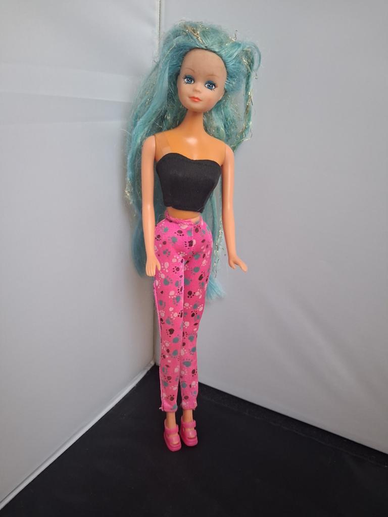 Simba Barbiepop met lang blauw haar, Verzamelen, Poppen, Ophalen of Verzenden, Zo goed als nieuw, Pop