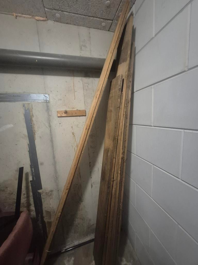 Diverse partij hout: planken en balken, Doe-het-zelf en Verbouw, Hout en Planken, Ophalen, Gebruikt, Balk, Overige houtsoorten
