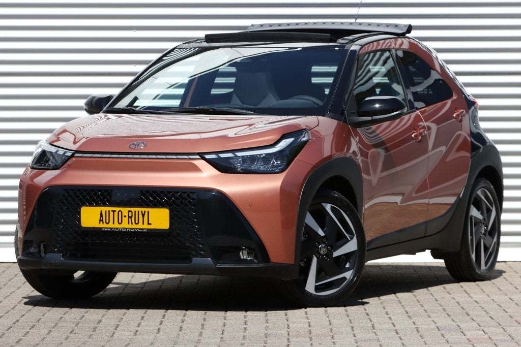 Toyota Aygo X Hybrid 115 Lounge Vouwdak / JBL / Bi-Tone
