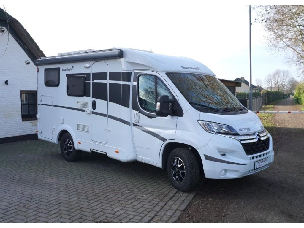 Sunlight V60 Adventure Edition 2021 65.000km, Sunlight, Tot en met 2, Cassettetoilet, Startonderbreker