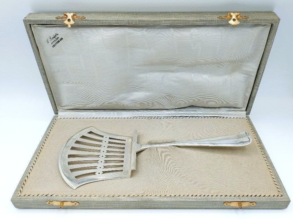 Zilveren art deco aspergeschep, J.M. van Kempen, 1910