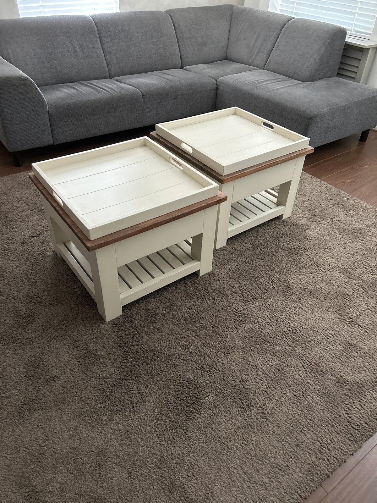 Set van 2 landelijke bijzettafels met lade en dienblad, Huis en Inrichting, Tafels | Bijzettafels, Ophalen, Minder dan 45 cm, Minder dan 55 cm