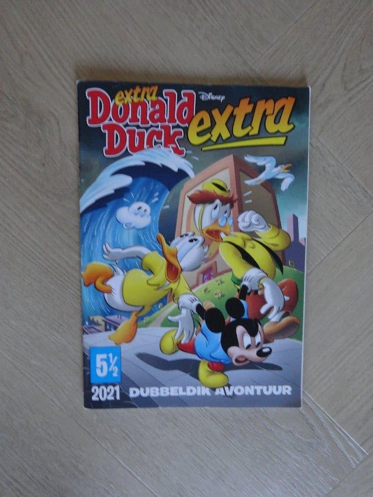 Donald Duck Extra 5 ½ 2021, Eén stripboek, Ophalen of Verzenden, Zo goed als nieuw