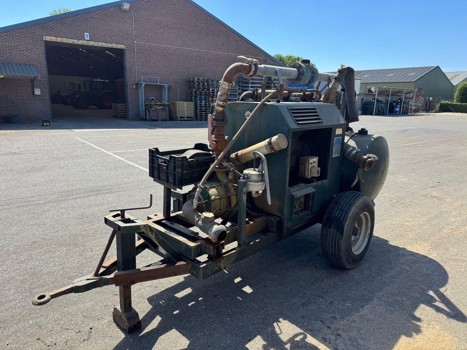 Deutz regenmotor met Caprari pomp, Ophalen