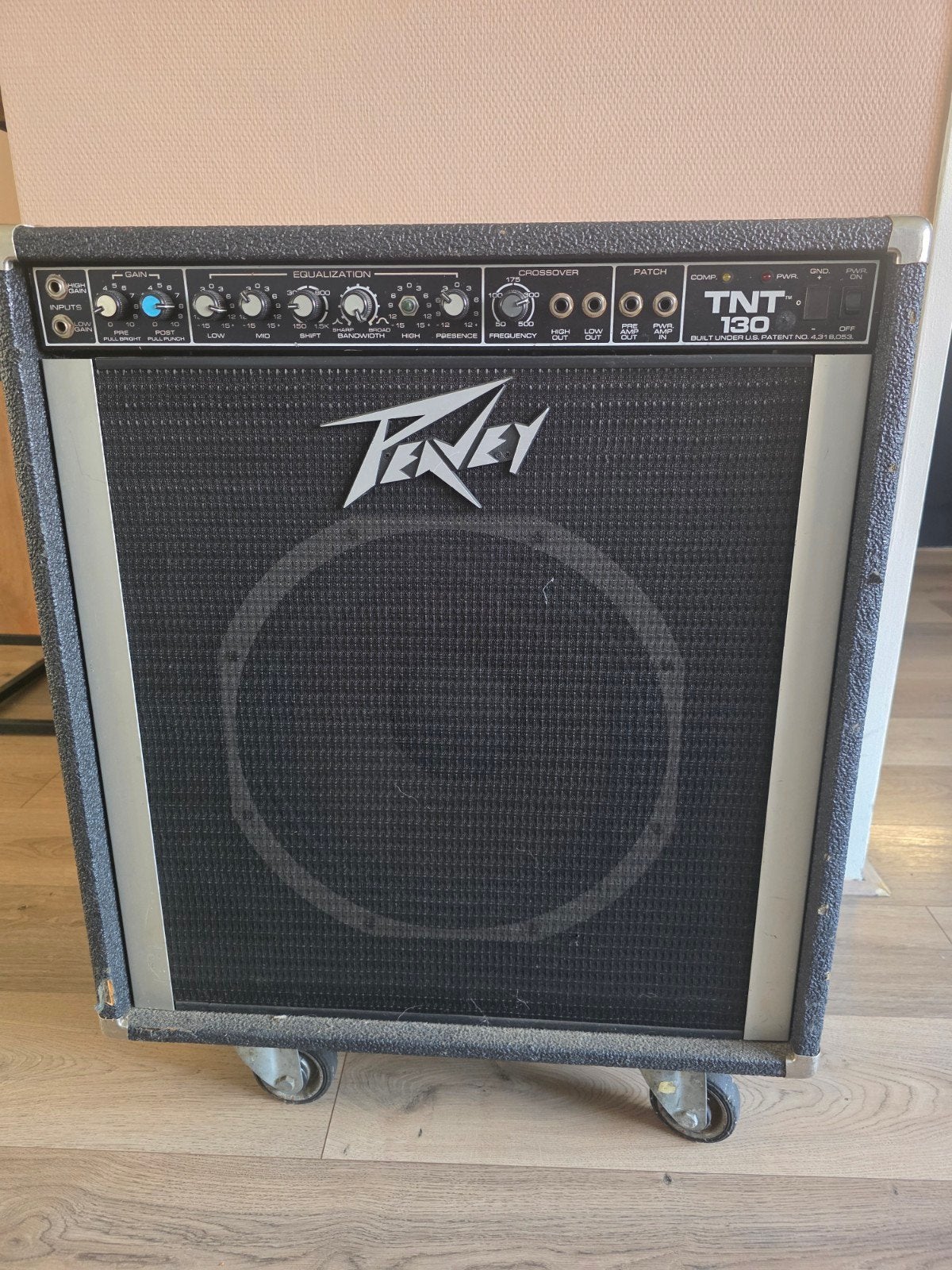 Peavey TNT 130 Basgitaarversterker, Muziek en Instrumenten, Versterkers | Bas en Gitaar, Ophalen, Gebruikt, Basgitaar, 100 watt of meer