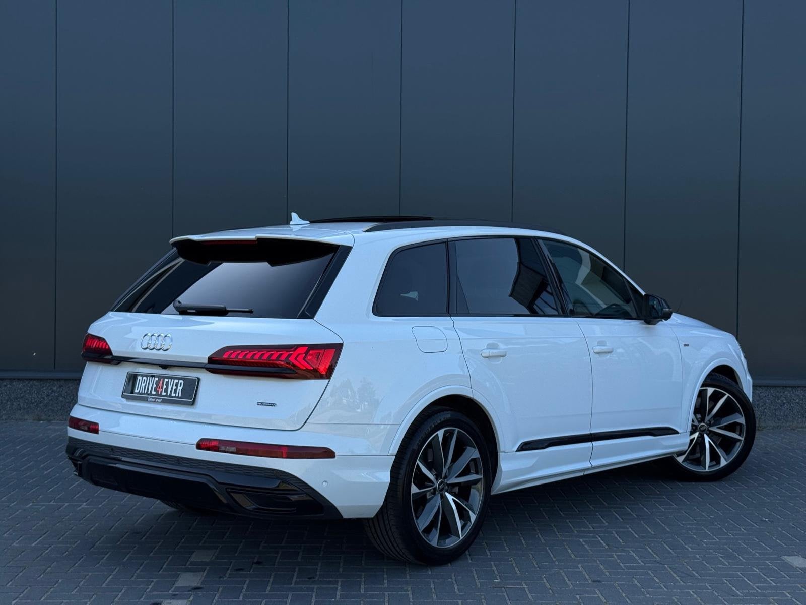 Audi Q7 55 TFSI e quattro 3x S-Line FULL PANO | LEDER | LED, Auto's, Automaat, Gebruikt, Zwart, 2995 cc