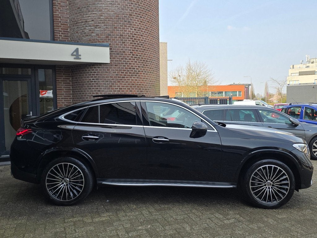 Mercedes-Benz GLC-klasse Coupé 300e 4MATIC AMG Line | BTW, Auto's, Mercedes-Benz, Automaat, Gebruikt, Euro 6, 2000 kg