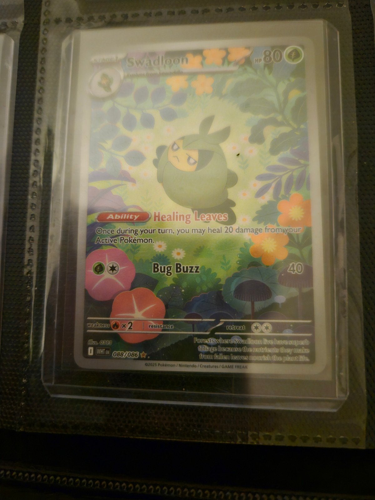 Pokemon Swadloon 088/086 White Flare, Ophalen of Verzenden, Zo goed als nieuw, Losse kaart, Foil