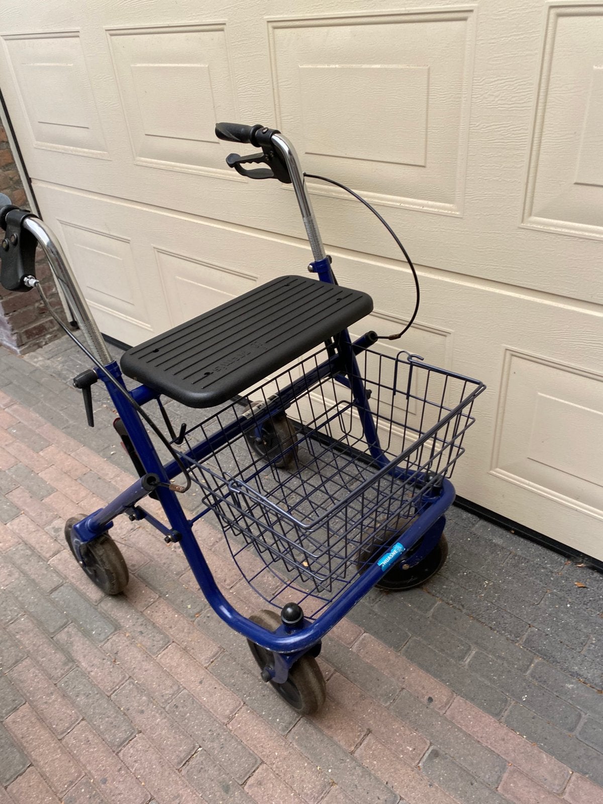 Rollator- Thuasne met mandje - v. a. € 45,-, Diversen, Ophalen, Gebruikt