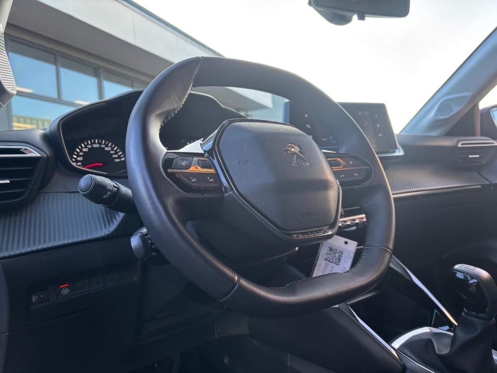 Peugeot 208 1.2 PURETECH STYLE AIRCO CRUISE PDC CARPLAY., Gebruikt, Huisgarantie, 1199 cc, Met garantie (alle)