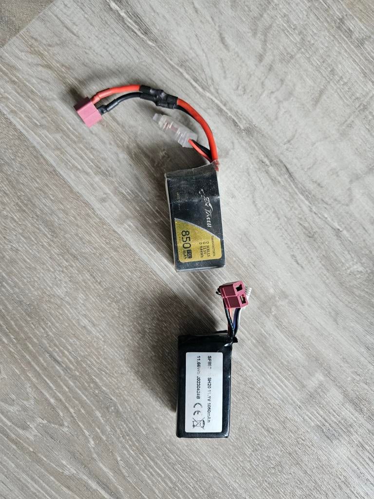 RC Lipo Batterijen - Tattu 850mAh & SP88 1040mAh, Ophalen of Verzenden, Gebruikt, Oplaadbaar