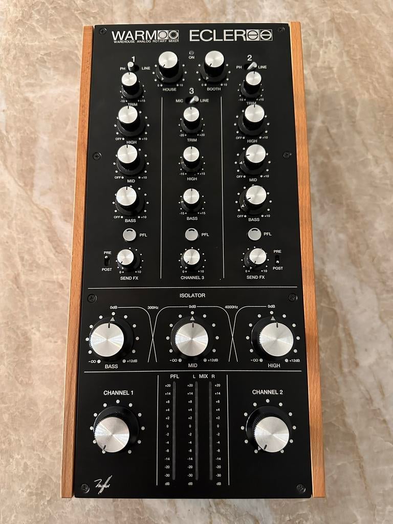 Ecler WARM2 rotary dj mixer, Muziek en Instrumenten, Mengpanelen, Ophalen of Verzenden, Zo goed als nieuw, Minder dan 5 kanalen