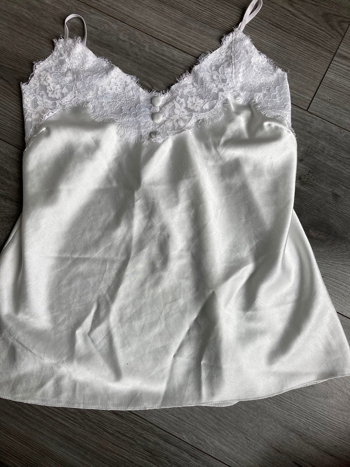 Witte satijnen top met kant en knoopjes, Ophalen of Verzenden, Wit, Hemd