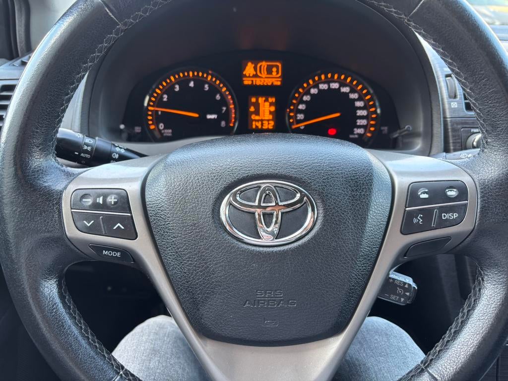 Toyota Avensis 2.0 16V Vvt-i Sedan 2009 Grijs, Avensis, Zwart, 4 cilinders, 75 €/maand