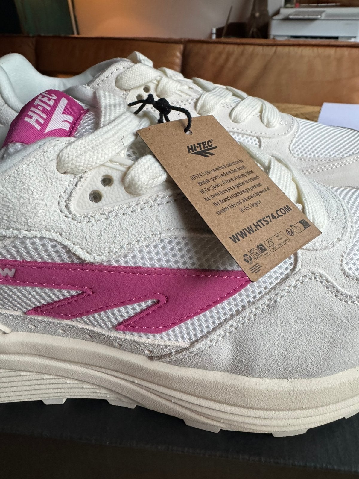 Nieuw in doos Hi-Tec Shadow maat 42, Wit, Nieuw, Ophalen of Verzenden, Sneakers of Gympen