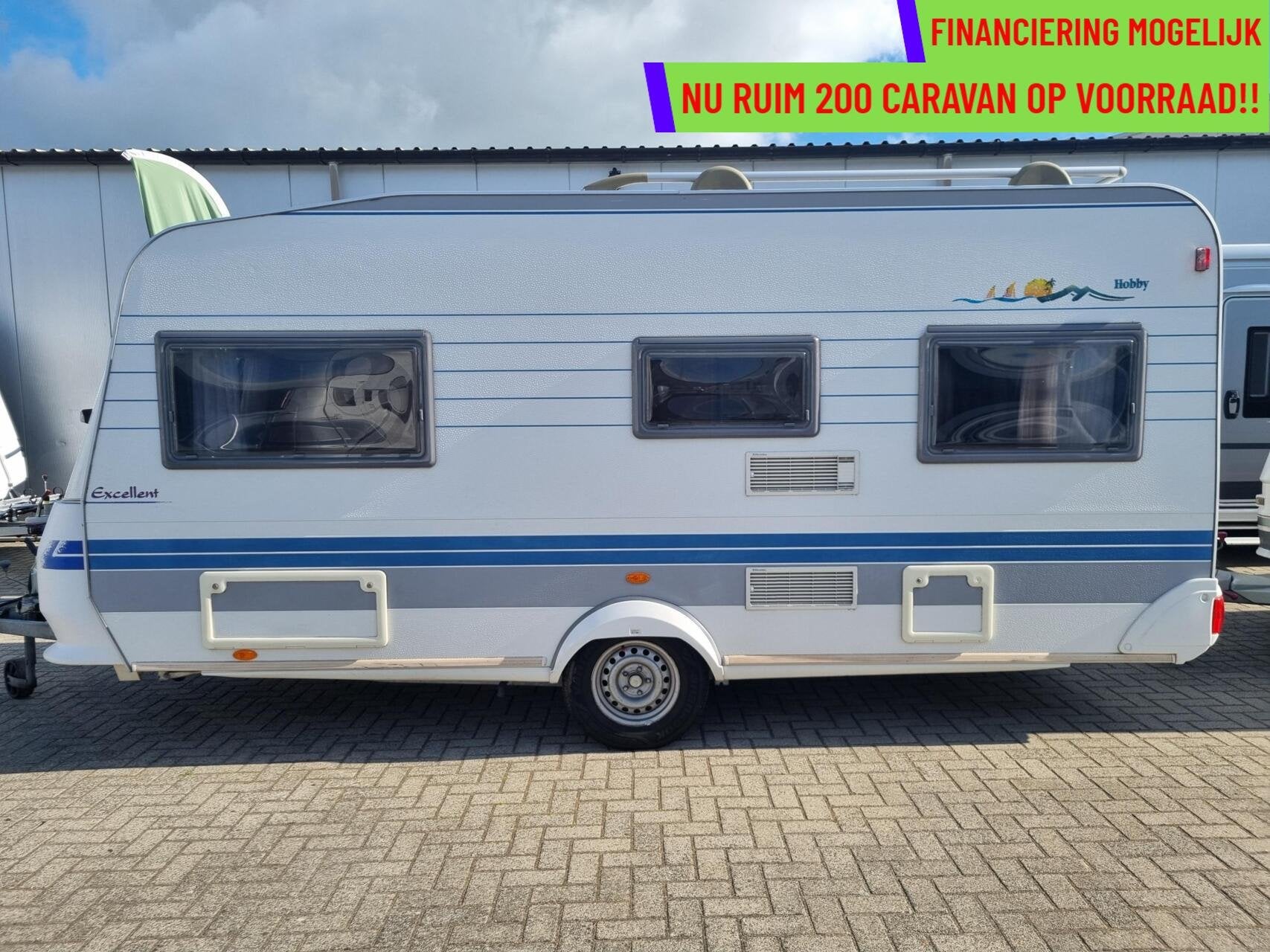 Hobby EXCELLENT EASY 460 UFE FRANSBED + VOORTENT + DOUCHE, Rondzit, Hobby, Serviceluik, Bedrijf