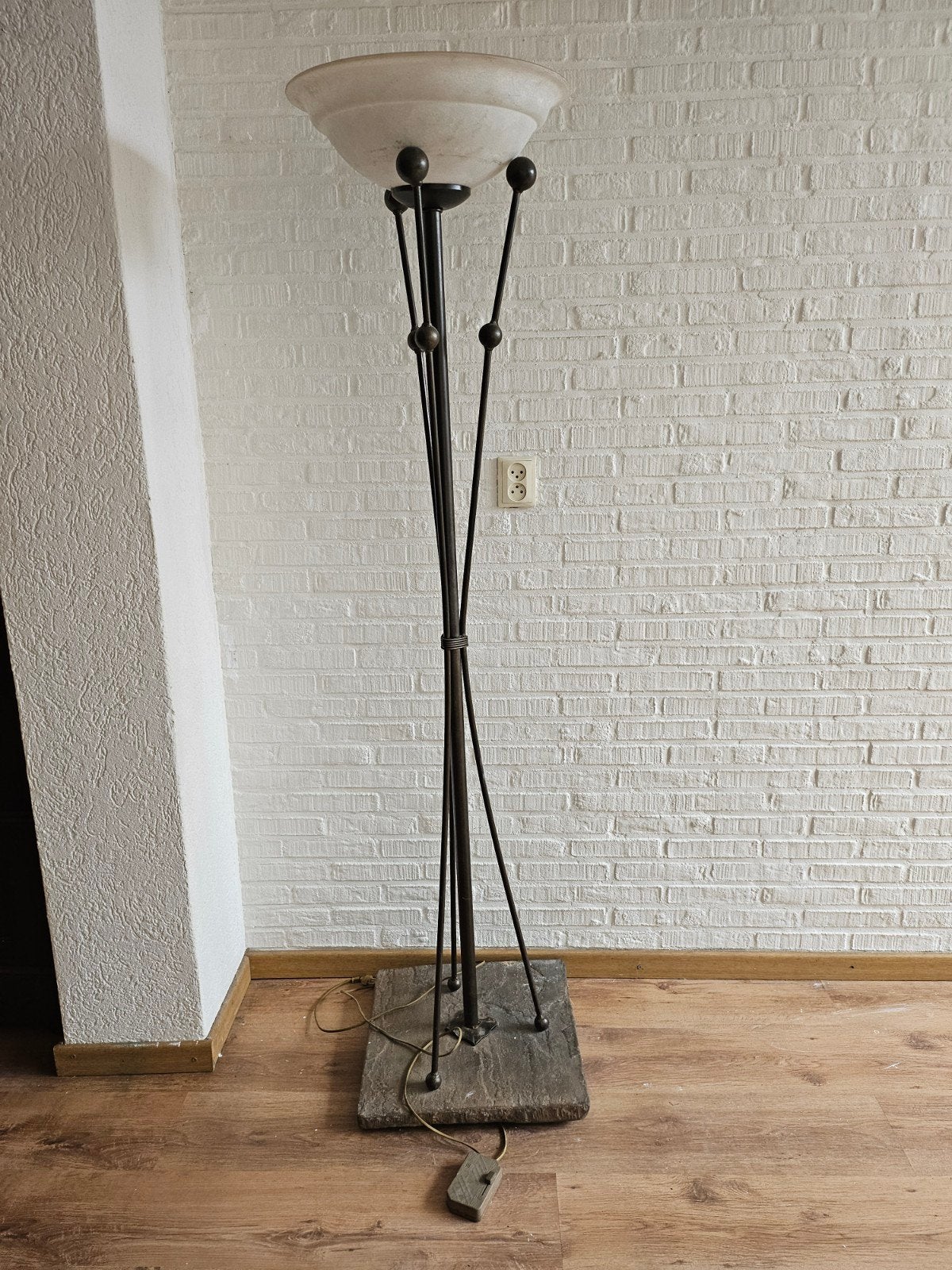 Stijlvolle Torchiere Vloerlamp met Marmeren Voet, Ophalen, Gebruikt, Overige materialen, Modern klassiek
