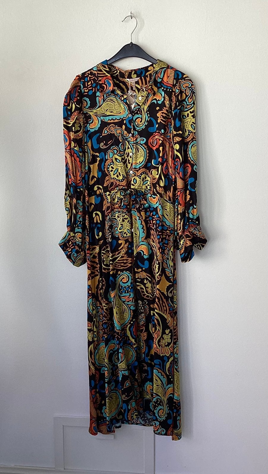 ESQUALO nieuwe jurk,mt 42, Kleding | Dames, Verzenden, Nieuw, Maat 42/44 (L), Onder de knie