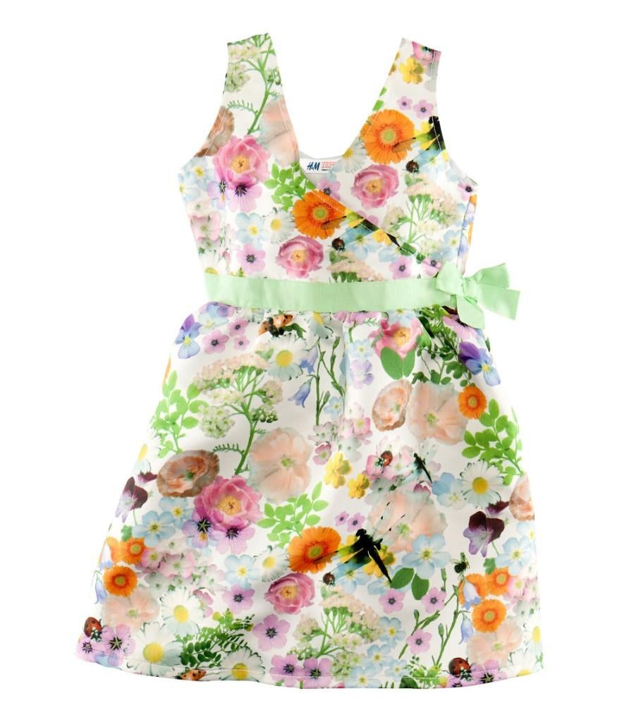 H&M mouwloze uitlopende jurk van satijn bloemen dessin 128, Meisje, H&M, Nieuw, Ophalen of Verzenden
