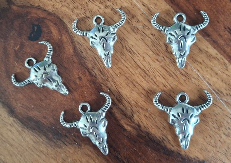 5 stuks zilverkleur bedels buffelschedel. 20,5x20,7 mm, Ophalen of Verzenden, Nieuw, Bedel