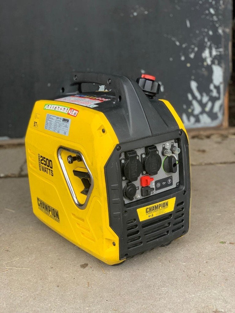 Champion B2500i Inverter Aggregaat - Zo goed als nieuw, Benzine, Ophalen of Verzenden, Zo goed als nieuw, Geluidgedempt
