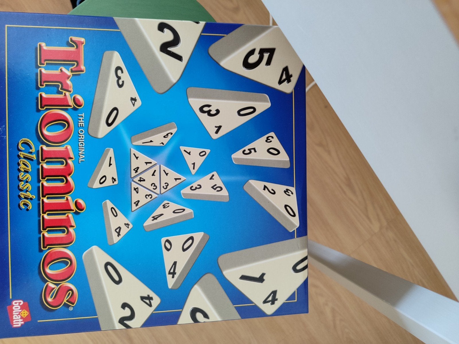 Triominos Classic - Het originele driehoekdominospel, Een of twee spelers, Ophalen of Verzenden, Zo goed als nieuw, Goliath