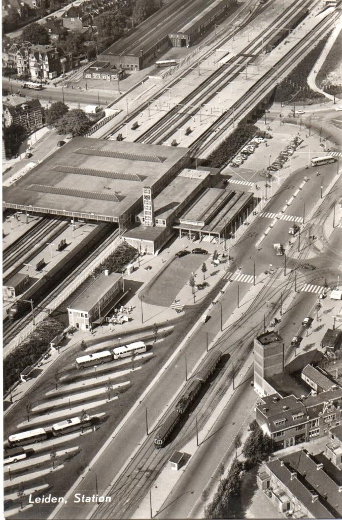 Leiden, Station met Blauwe Tram. 6144, Verzenden, 1940 tot 1960, Ongelopen, Zuid-Holland