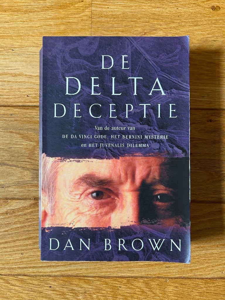 De Delta Deceptie door Dan Brown, Gelezen, Ophalen of Verzenden, Nederland, Dan Brown
