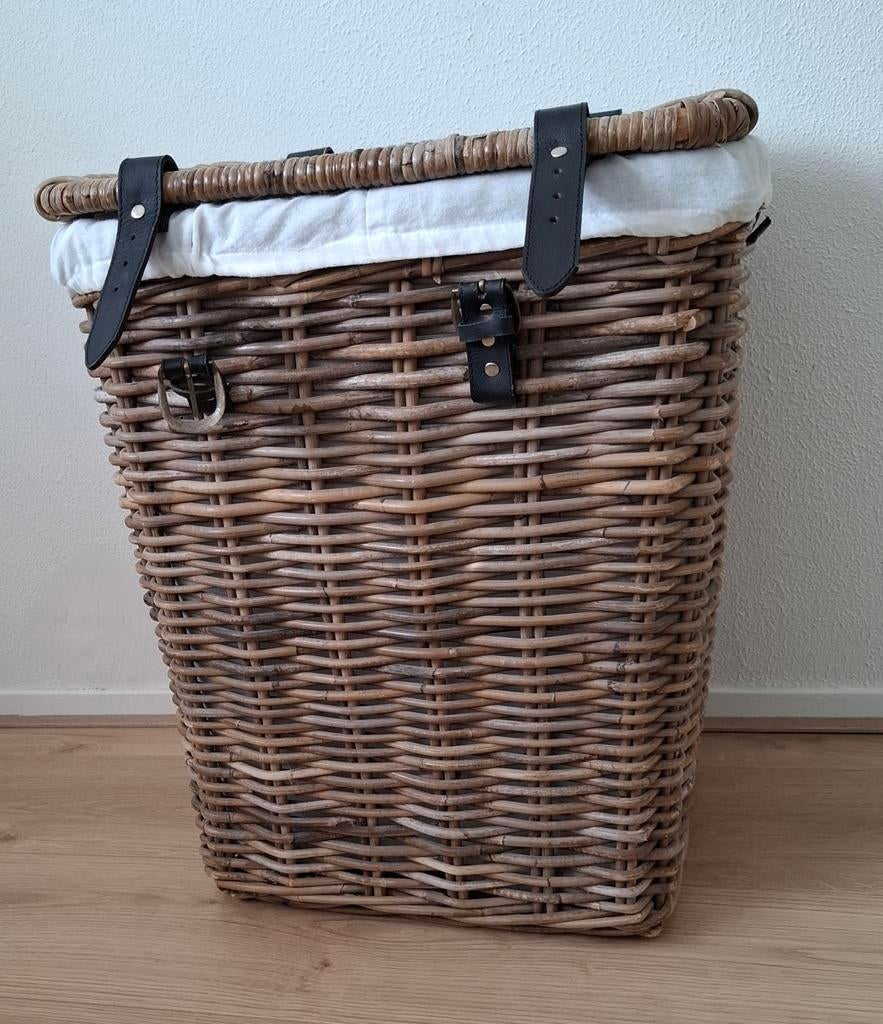 Rieten (was)mand, Ophalen, Gebruikt, Mand, Riet
