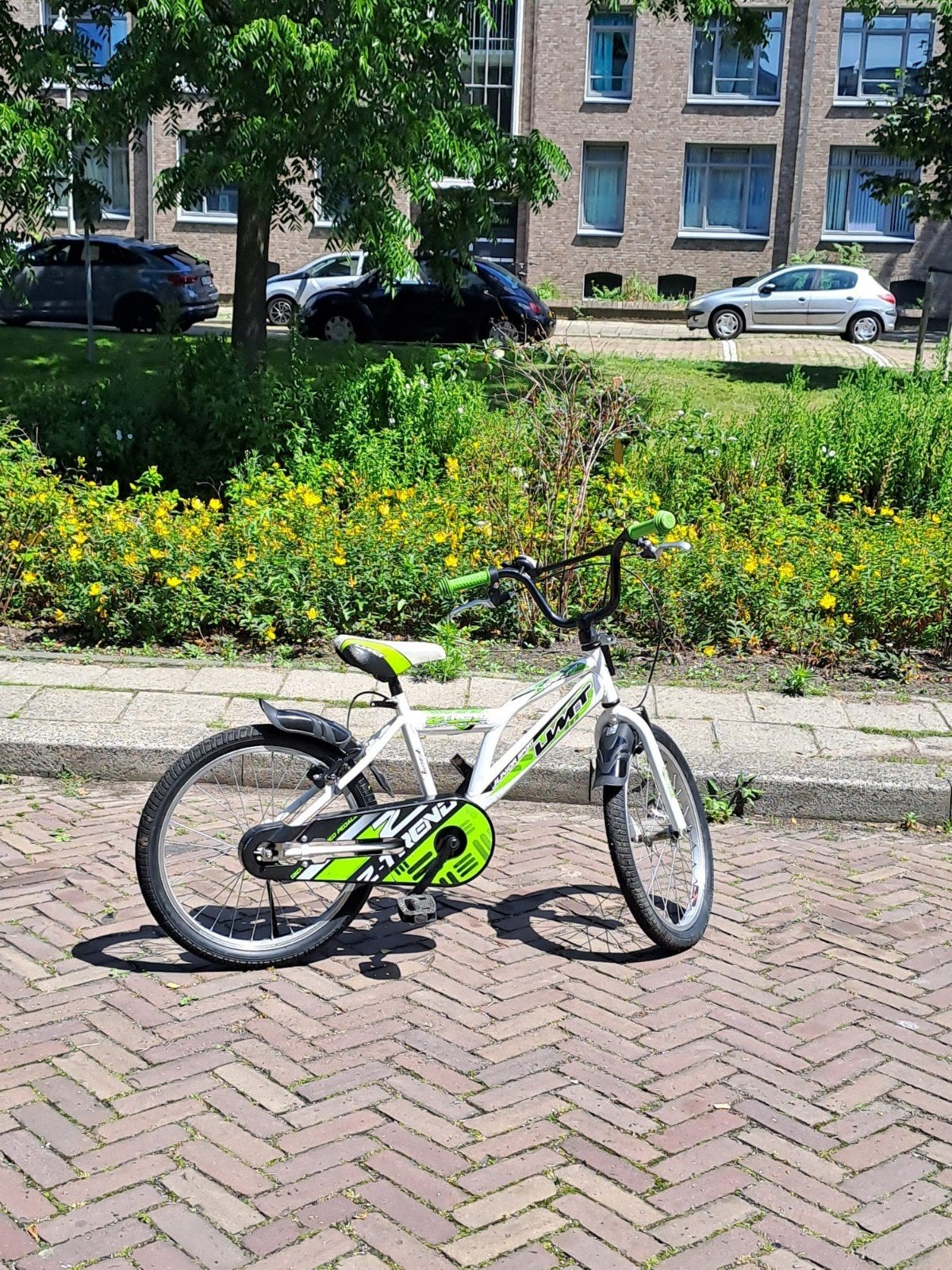 Witte kinderfiets 16 inch - Zo goed als nieuw, 16 tot 20 inch, Velgrem, Ophalen of Verzenden, Zo goed als nieuw