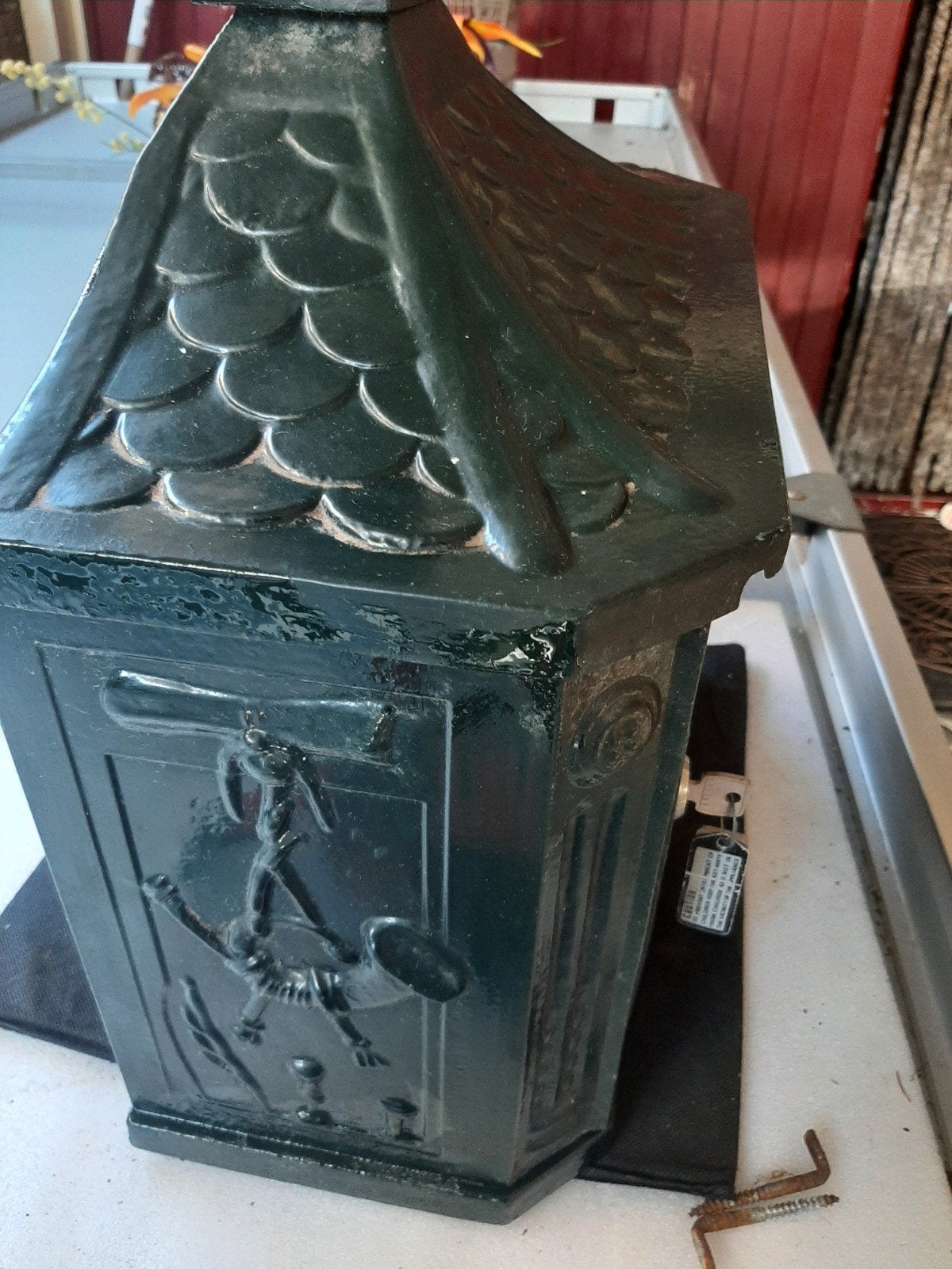 Antieke gietijzeren brievenbus - Groen, Ophalen of Verzenden, Gebruikt, IJzer, Staande brievenbus