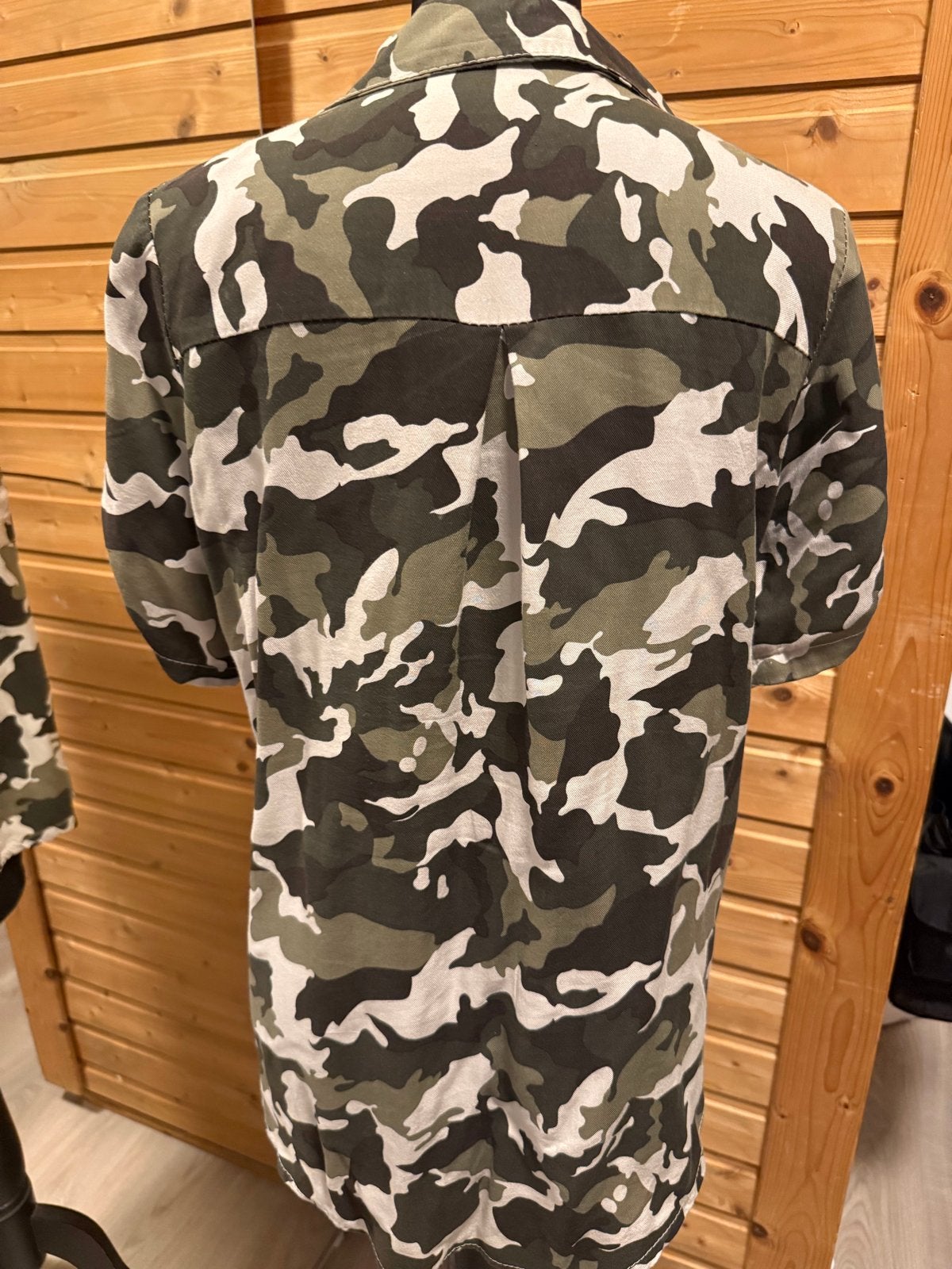 Camouflage Blouse met Korte Mouwen - Maat S/M als nieuw, Ophalen of Verzenden, Korte mouw, Maat 36 (S), Gedragen