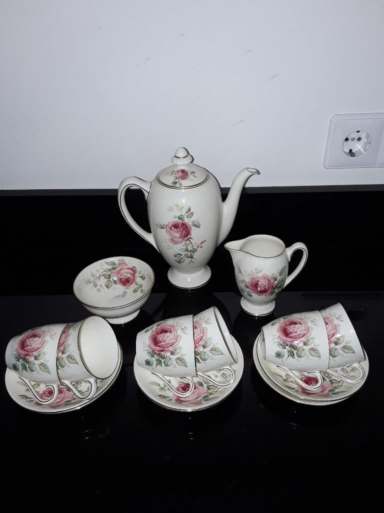 Royal Doulton 6pers theeservies met rose roosjes June Rose, Antiek en Kunst, Verzenden