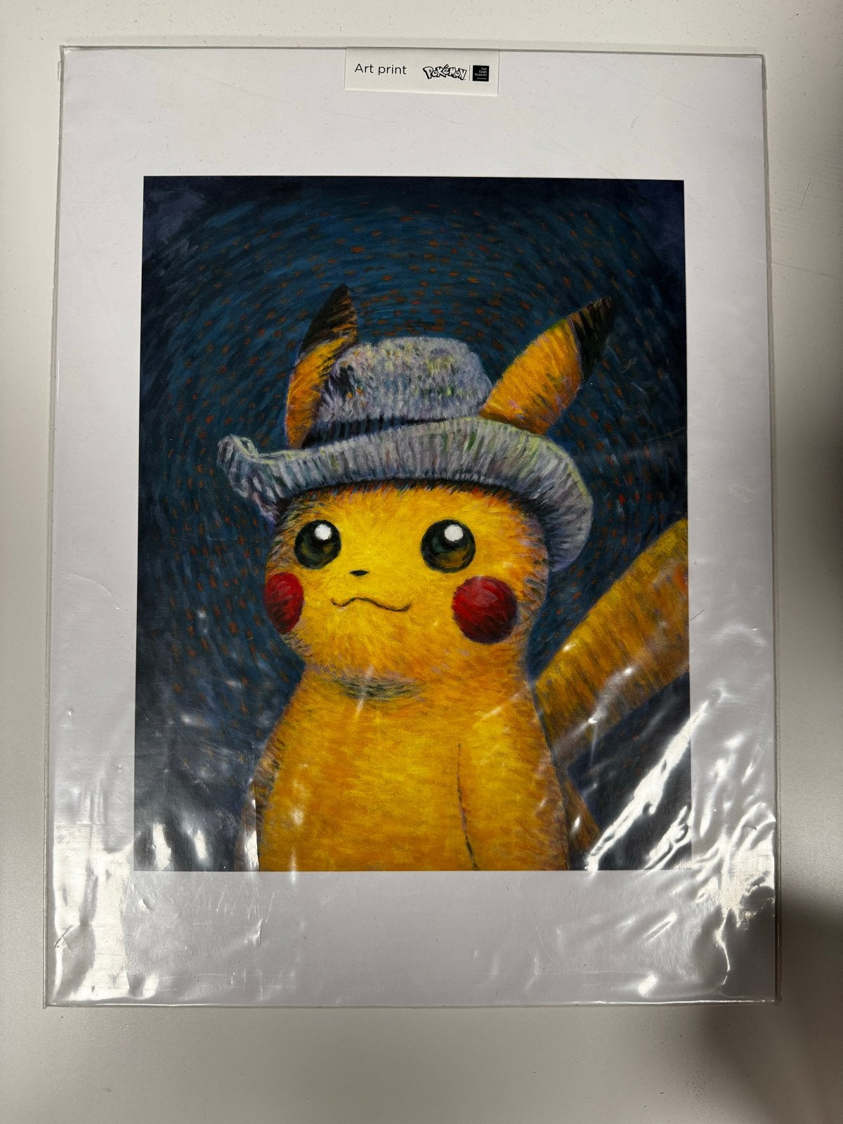 Pikachu With Grey Felt Hat Kunstprint - Pokémon x Van Gogh, Antiek en Kunst, Ophalen of Verzenden