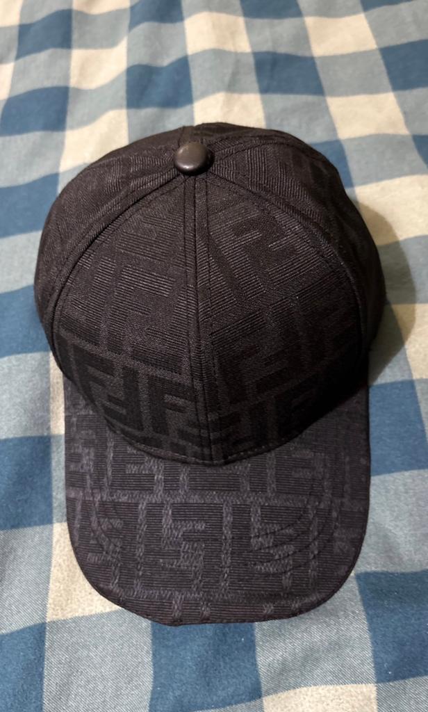 Fendi pet, Kleding | Heren, Ophalen of Verzenden, Zo goed als nieuw