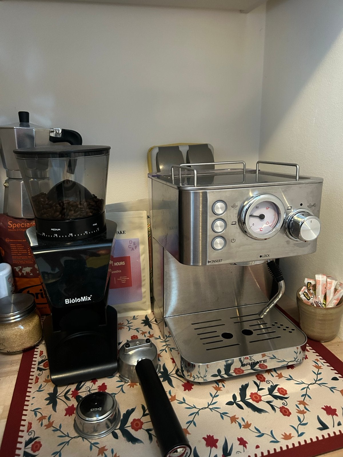 Espressoapparaat met bonenmaler - Zo goed als nieuw, Witgoed en Apparatuur, Koffiezetapparaten, Ophalen, Afneembaar waterreservoir