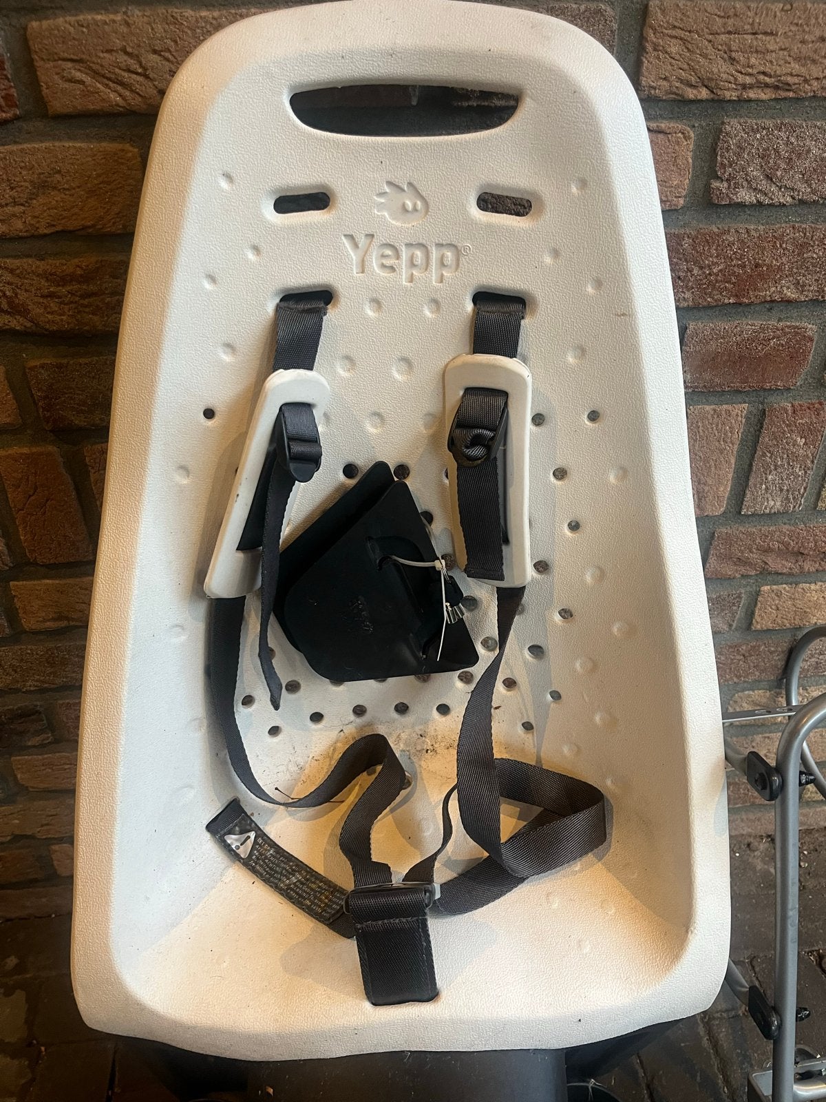 Yepp Achterzitje met Drager - Wit, Achterzitje, Ophalen of Verzenden, 9 t/m 36 kg, Gebruikt