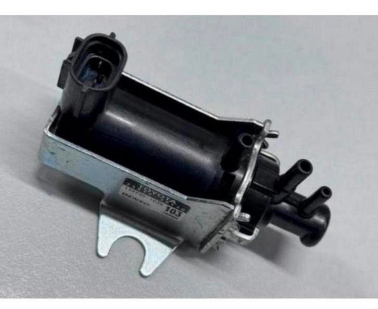 Toyota Hilux 25819-30130 2581930130 139700-1030 vacuum klep, Ophalen of Verzenden, H, H, H